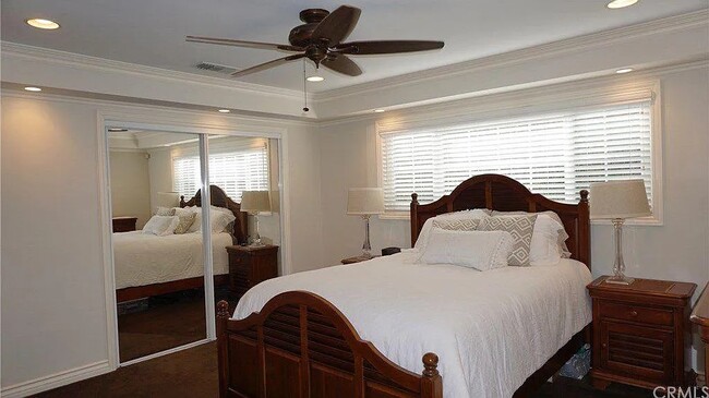 Building Photo - 126 E Arthur Ave