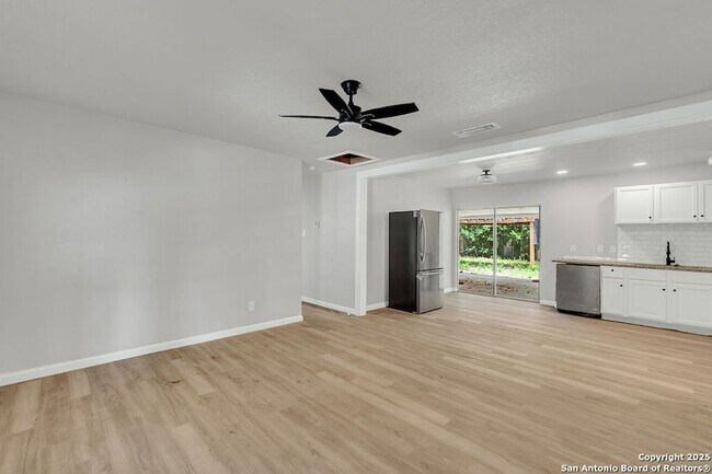 Building Photo - 9018 Ozalid Ln