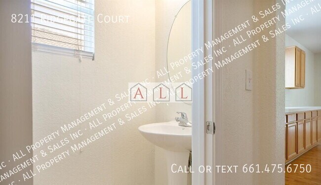 Building Photo - 8211 Ridgegate Ct