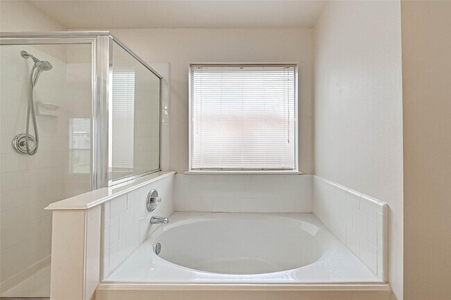 Building Photo - 3630 Winstrome Ct