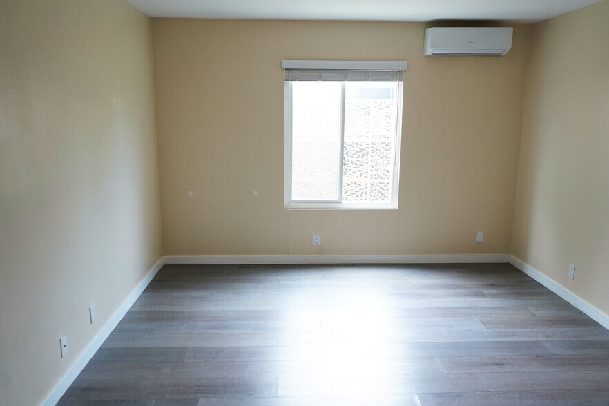 Building Photo - 23214 Orange Ave