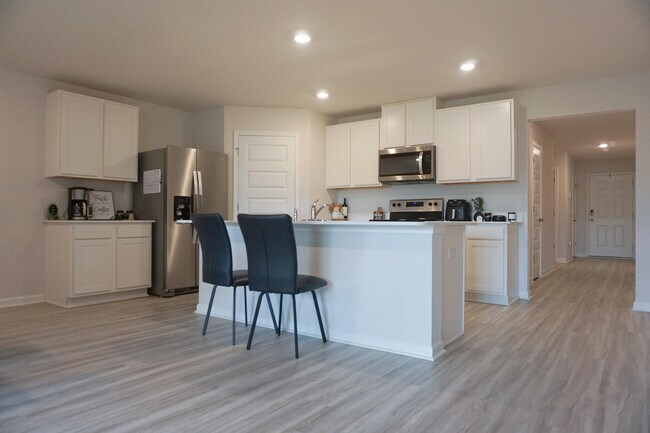 Building Photo - 4703 Airmen Dr