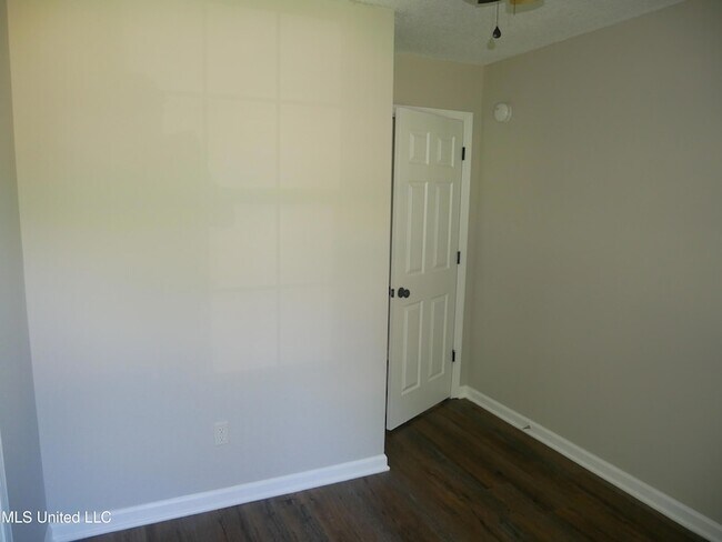 Building Photo - 2765 Normandy Cove