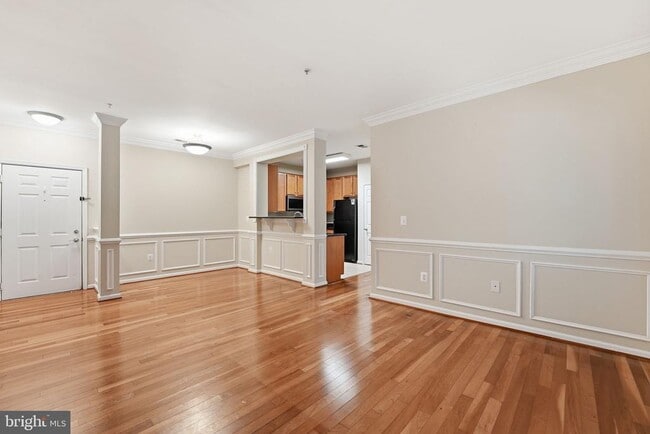 Building Photo - 4850 Eisenhower Ave