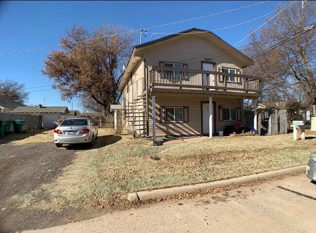 Building Photo - 1207 N Ross Ave