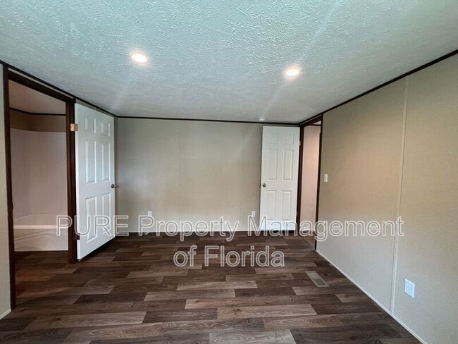 Building Photo - 16364 SE 57th St