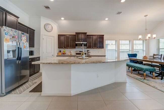 Building Photo - 13026 Sheildaig St