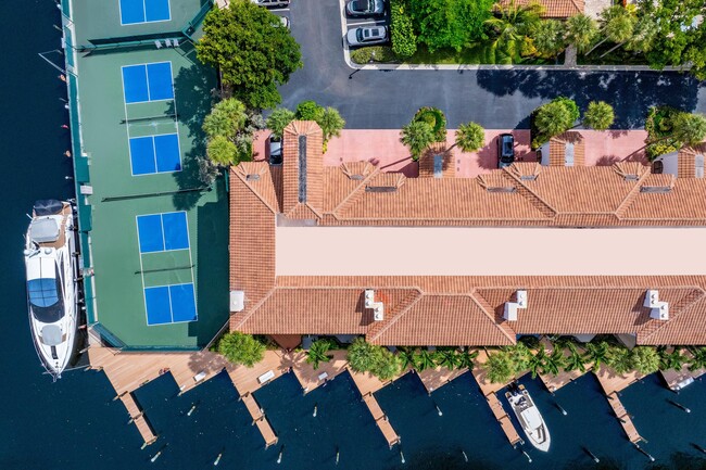 Building Photo - 4401 N Ocean Blvd