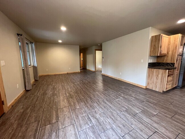 Building Photo - Beautiful Single Level home in Sisters!