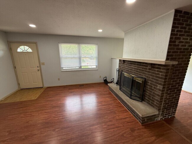 Building Photo - 3 Bedroom Home in West Lafayette School District!