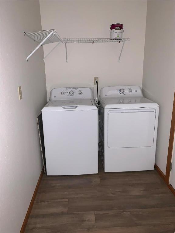 Building Photo - 117 Twin Oaks Dr