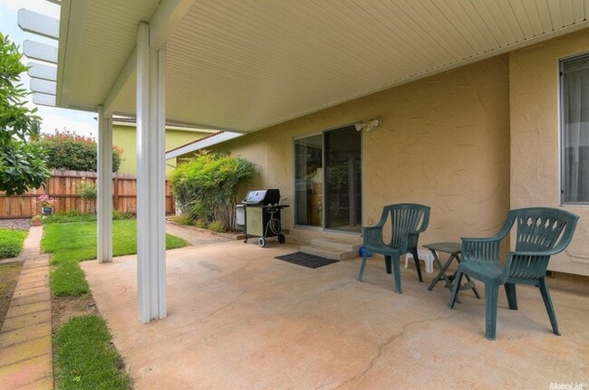 Building Photo - 2209 El Cejo Cir