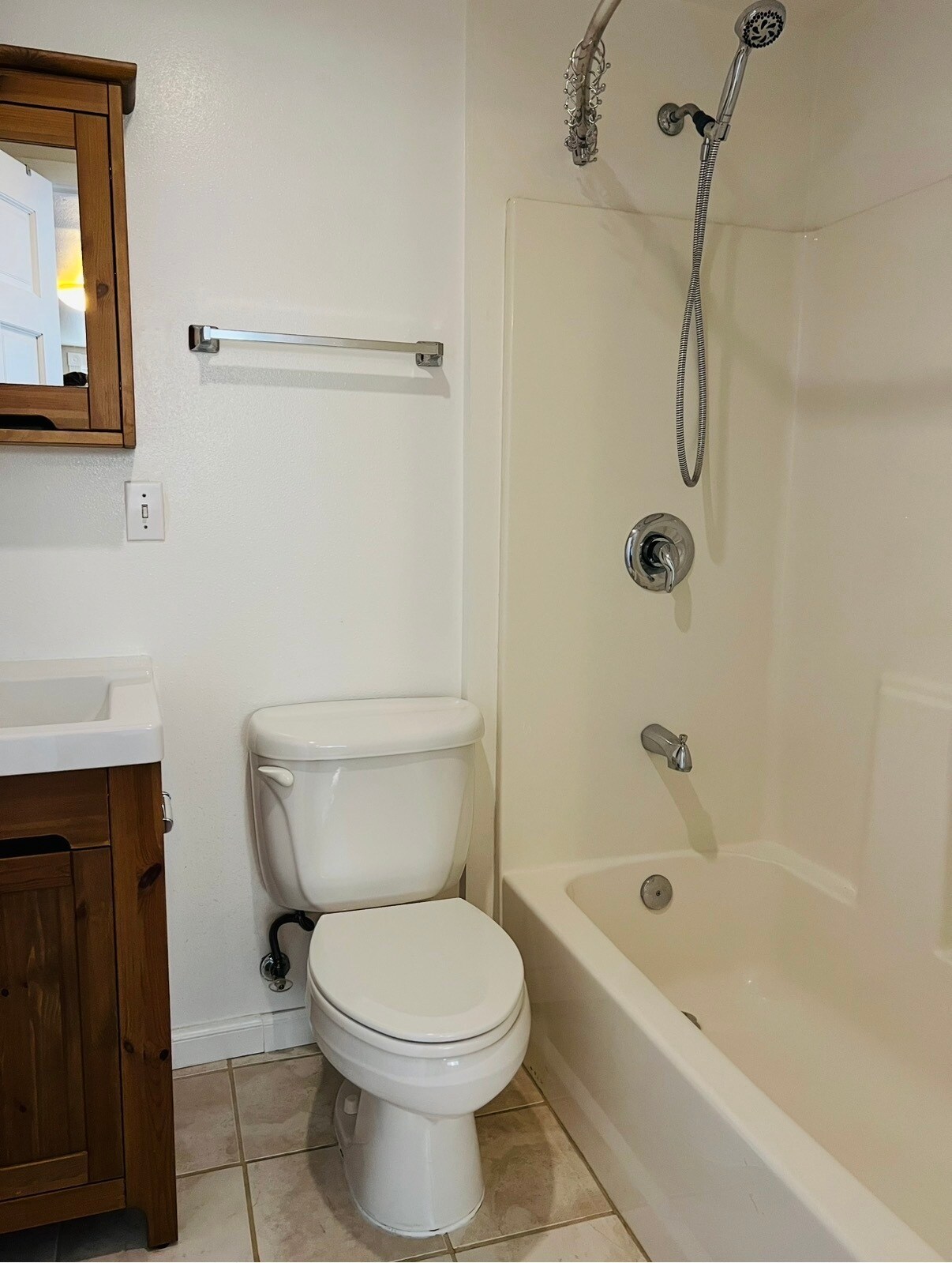 Building Photo - 2071 Clinton Ave