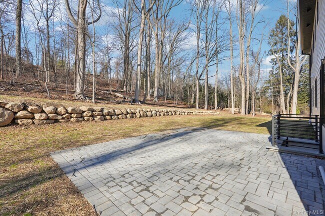 Building Photo - 400 Phillips Hill Rd