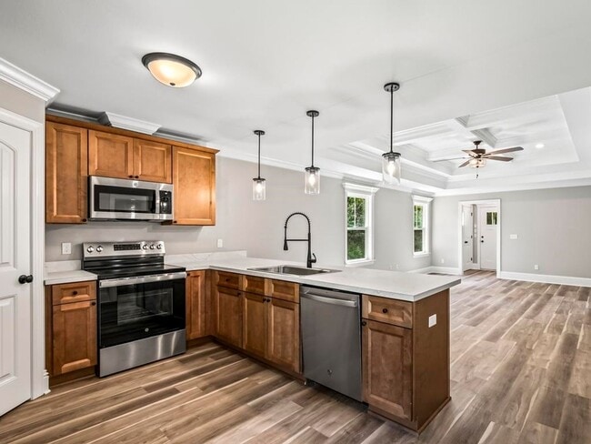 Building Photo - 4-Bedroom Available in Wakulla Gardens