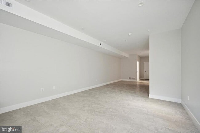 Building Photo - 331 Fountain St