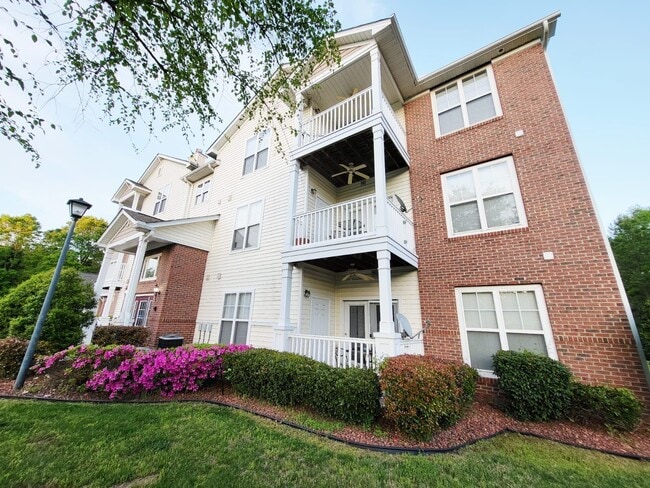 Building Photo - 339 Westbend Dr