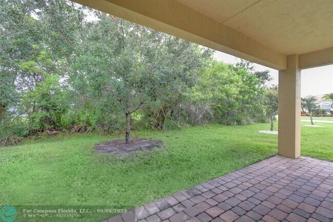 Building Photo - 4198 NW Burr Oak Ct