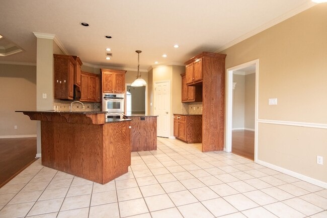 Building Photo - 6180 Gracemount Ln