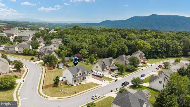 Building Photo - 677 Dellinger Dr