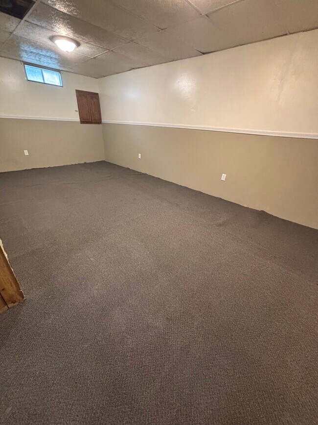 Family room - 5812 SW 3rd St