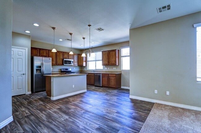 Building Photo - 7226 Regent Pond St