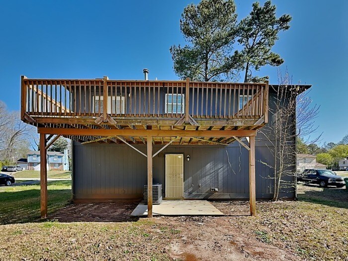 Building Photo - 5595 Fairington Pl