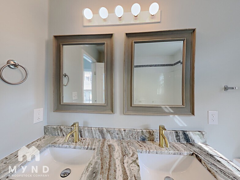 Building Photo - 1012 Tellis Dr