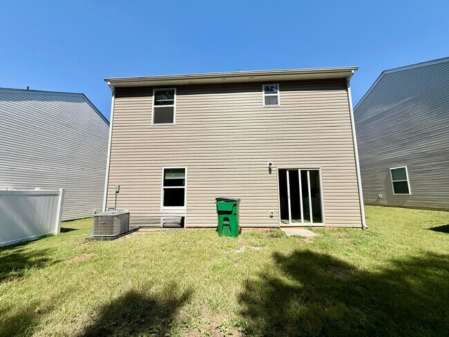 Building Photo - 6200 Lowe Ln