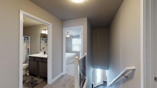 Building Photo - Fabulously Beautiful Townhome in NW Ankeny