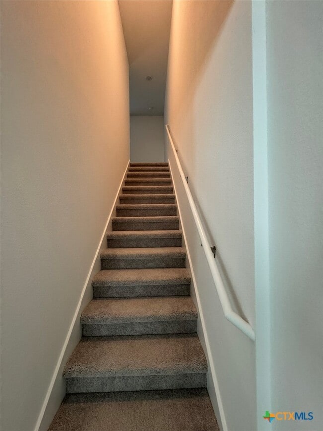 Building Photo - 317 Trinity River Holw