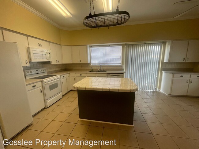 Building Photo - 3 br, 2.5 bath House - 409 Teak Drive