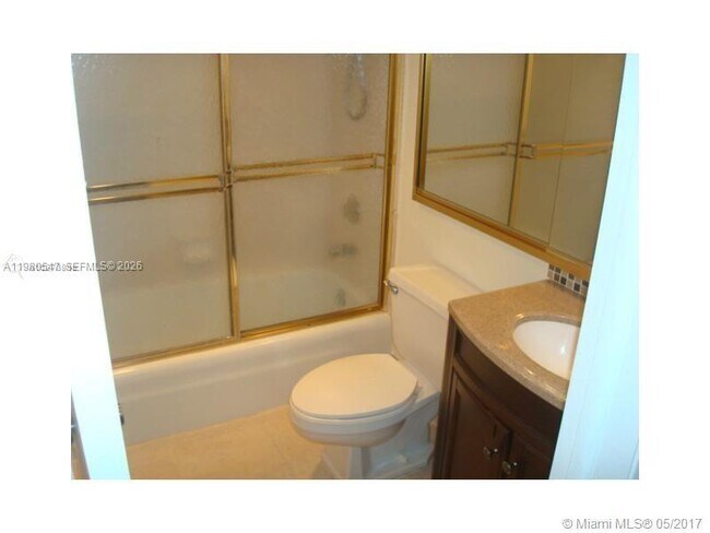 Building Photo - 14211 N Kendall Dr