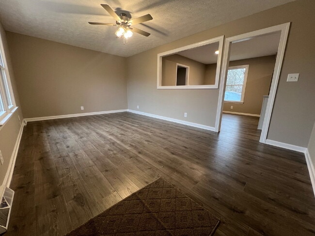 Building Photo - 504 Overton Dr