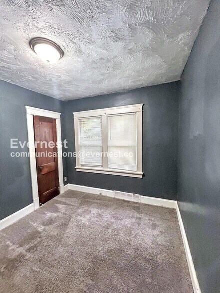 Building Photo - 12701 Benham Ave