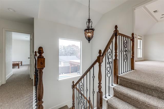 Building Photo - 5738 Deseret Trail