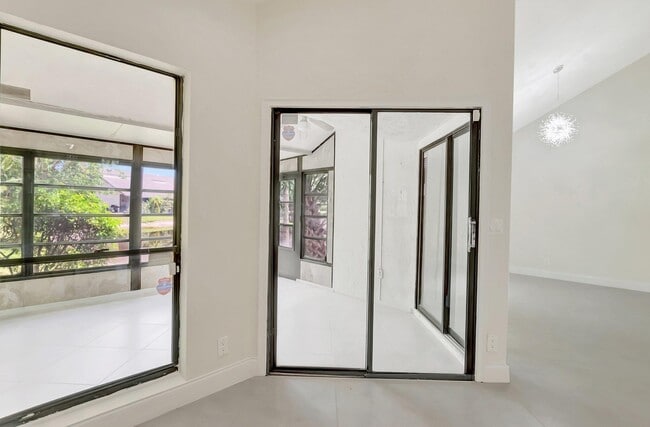 Building Photo - 9258 Ketay Cir