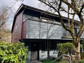 Building Photo - CLICK "REQUEST A TOUR" NOW!