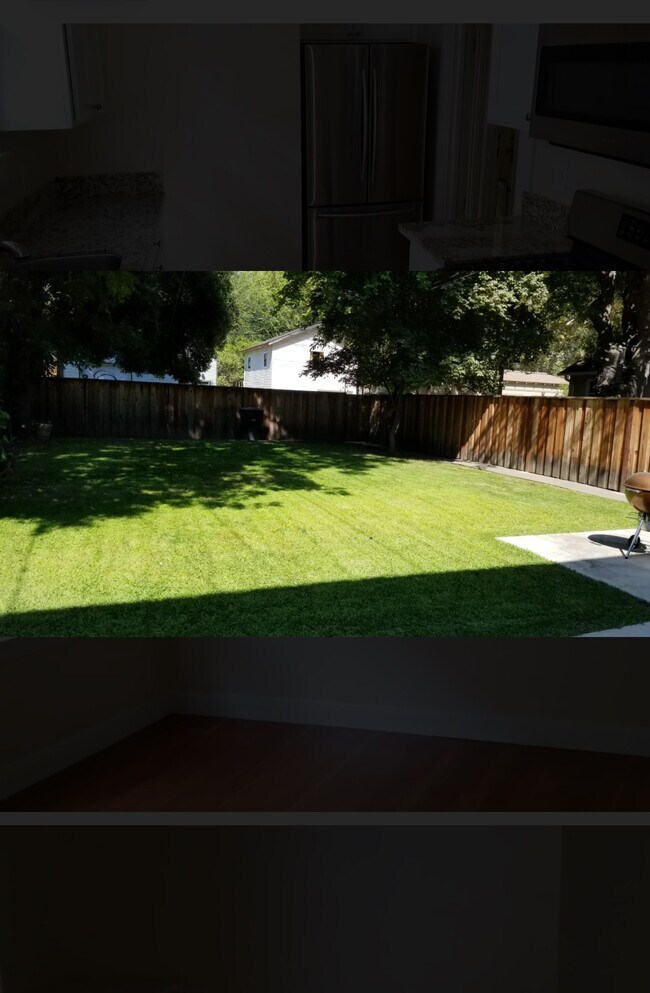 Building Photo - I St