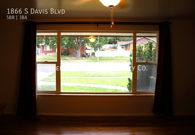 Building Photo - 1866 S Davis Blvd