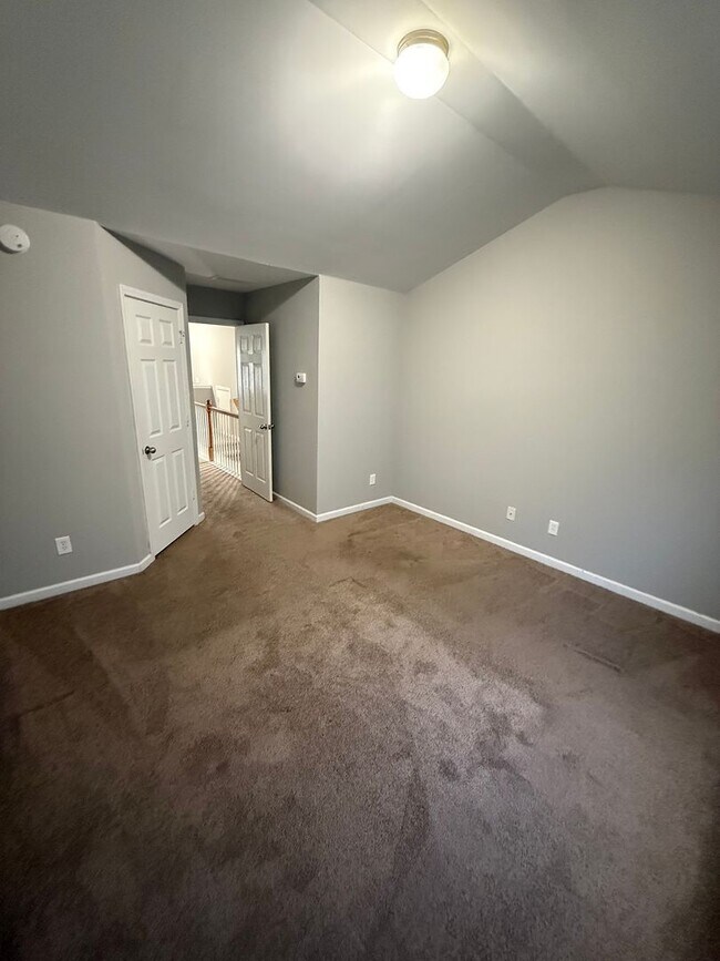 Building Photo - 1434