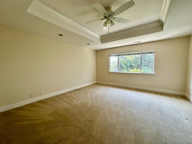 Building Photo - 826 Chynoweth Ct