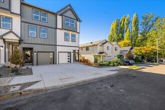 Building Photo - Six Stunning New Residences in Gresham - Free Rent Until January 1st!