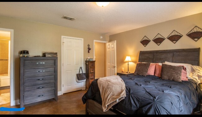 Building Photo - 9951 Kahana St