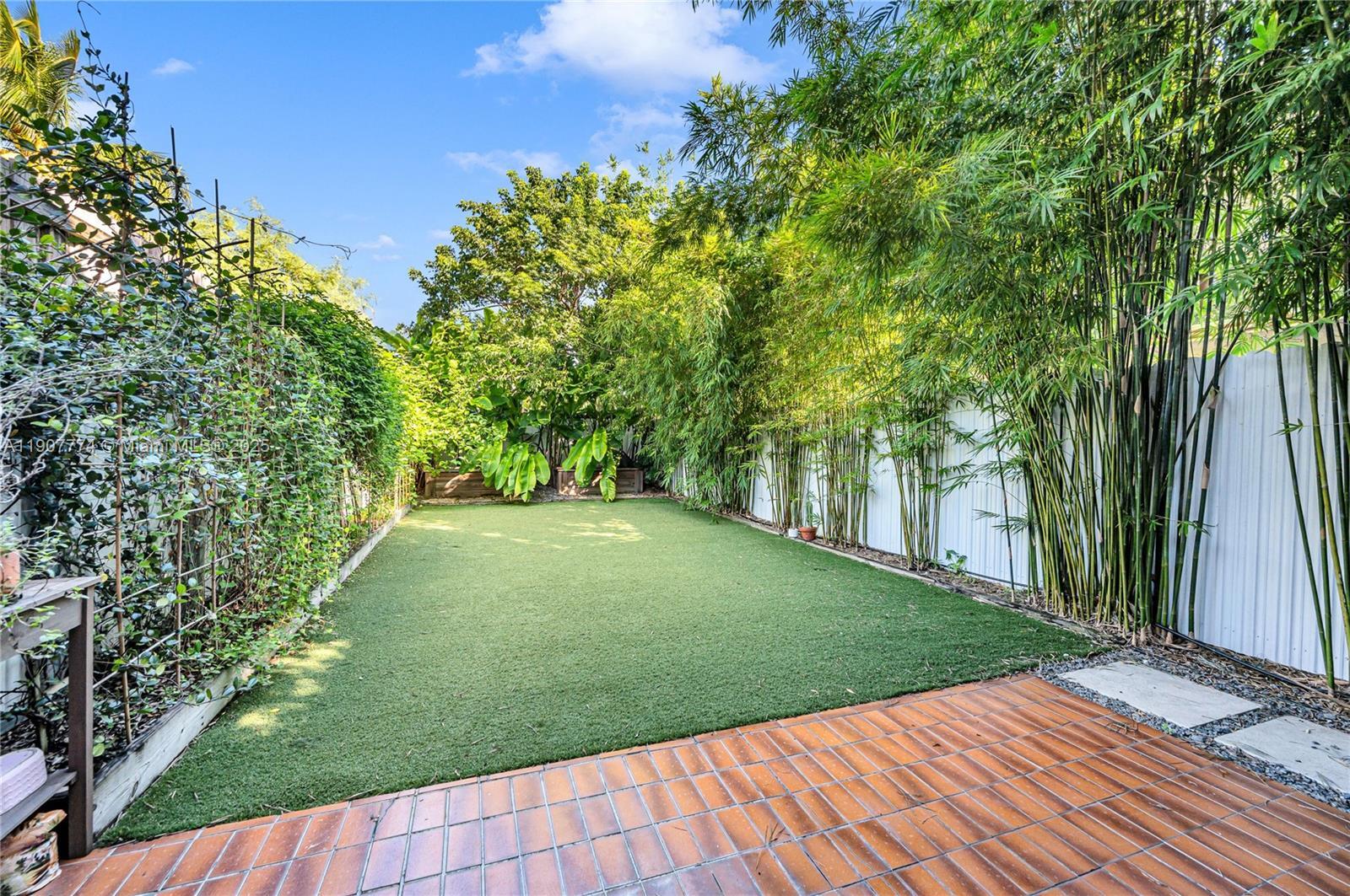 Building Photo - 2965 SW 25th Ter