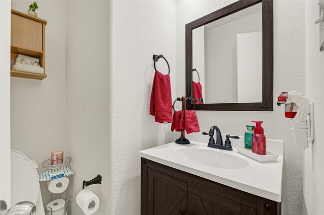 Building Photo - 2527 Spring Lily Ct