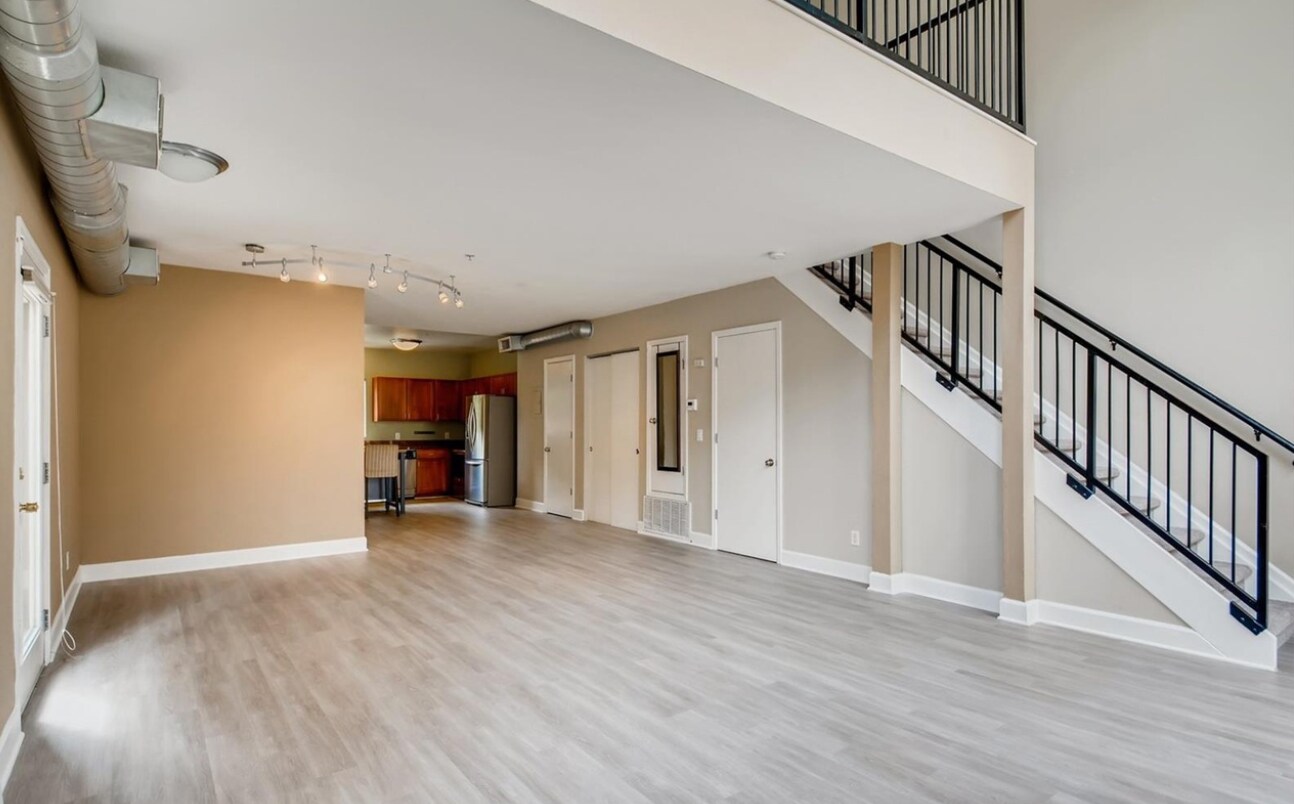 Building Photo - 3068 Umatilla St