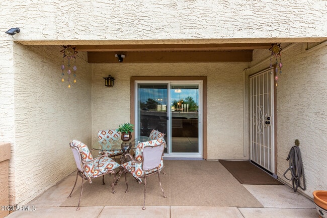 Building Photo - 4150 E Cactus Rd