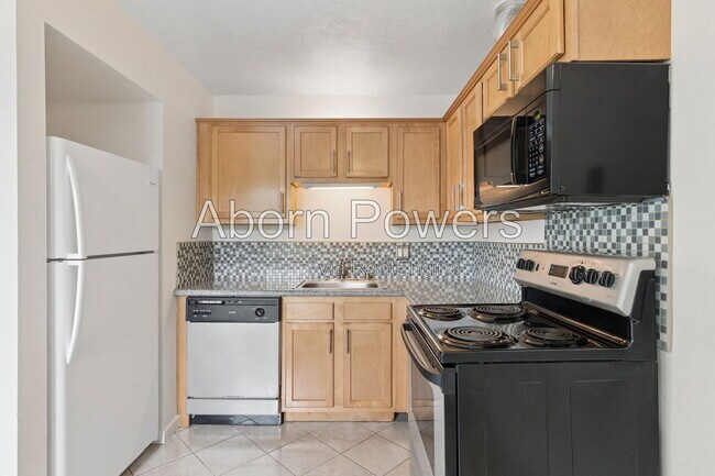 Building Photo - 4449 Riverside Blvd