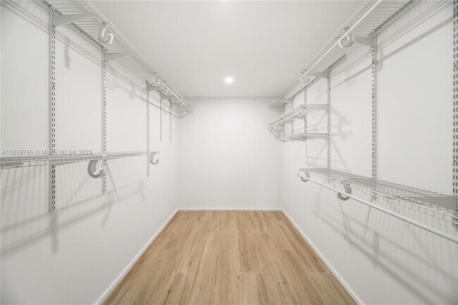Building Photo - 3435 NW 9th Ct